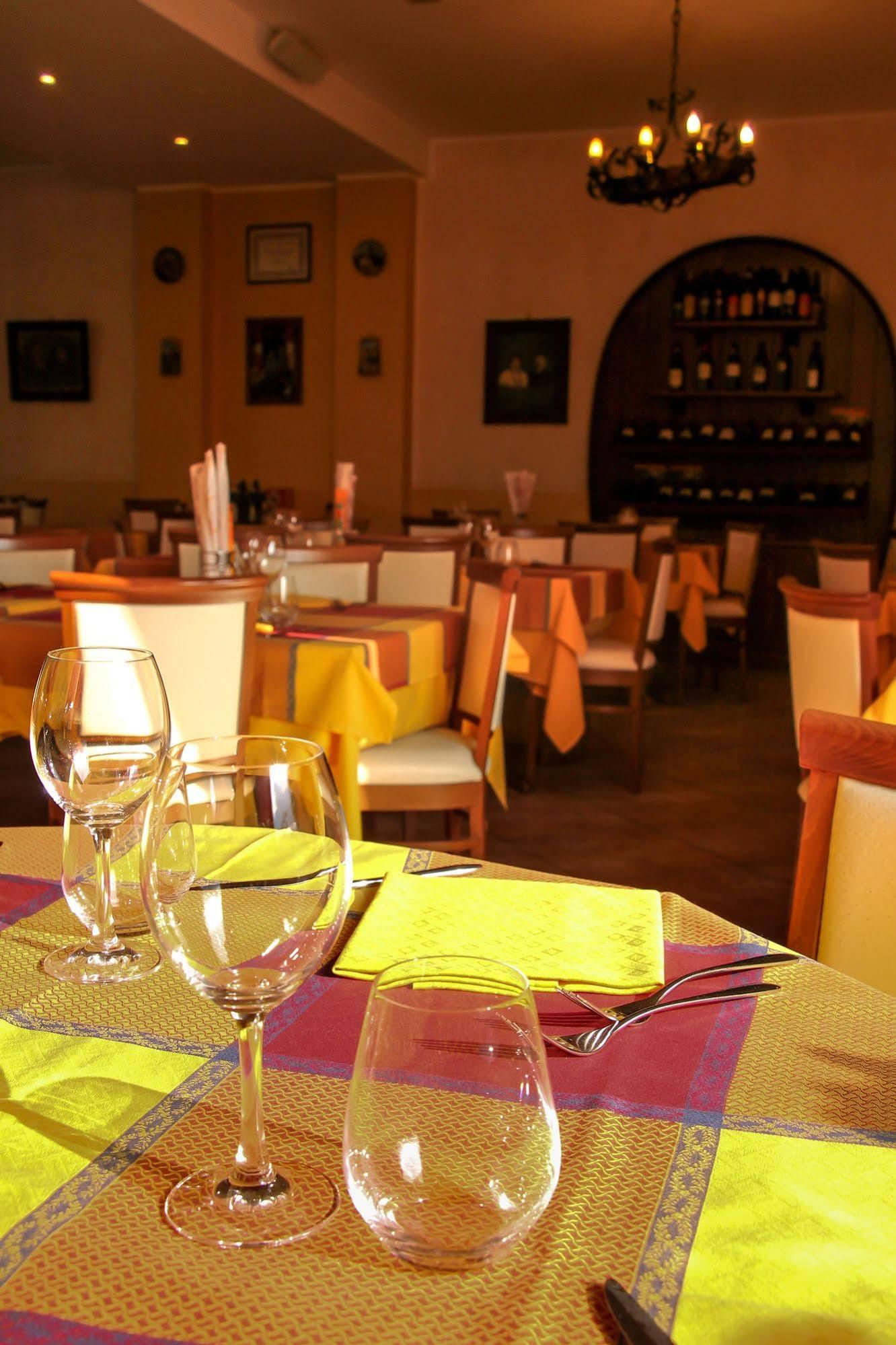 Crabun Hotel Pont-Saint-Martin Luaran gambar