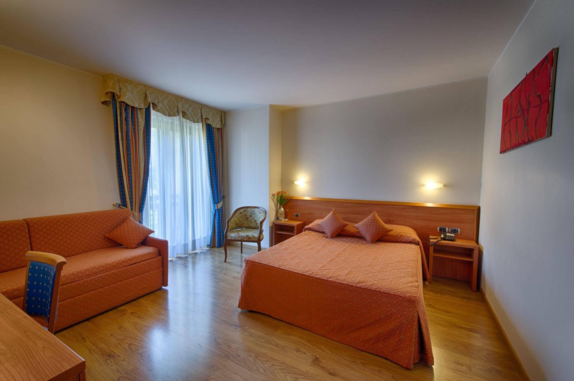 Crabun Hotel Pont-Saint-Martin Luaran gambar