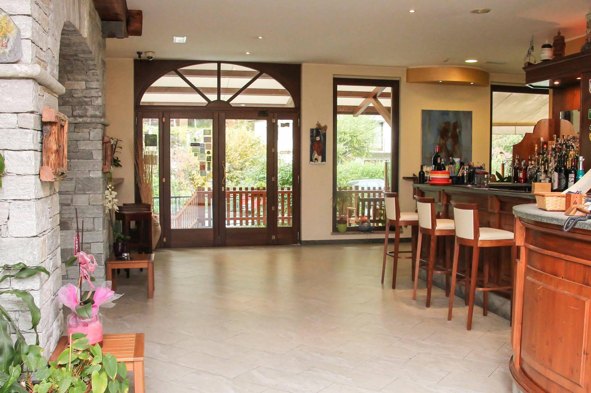 Crabun Hotel Pont-Saint-Martin Luaran gambar