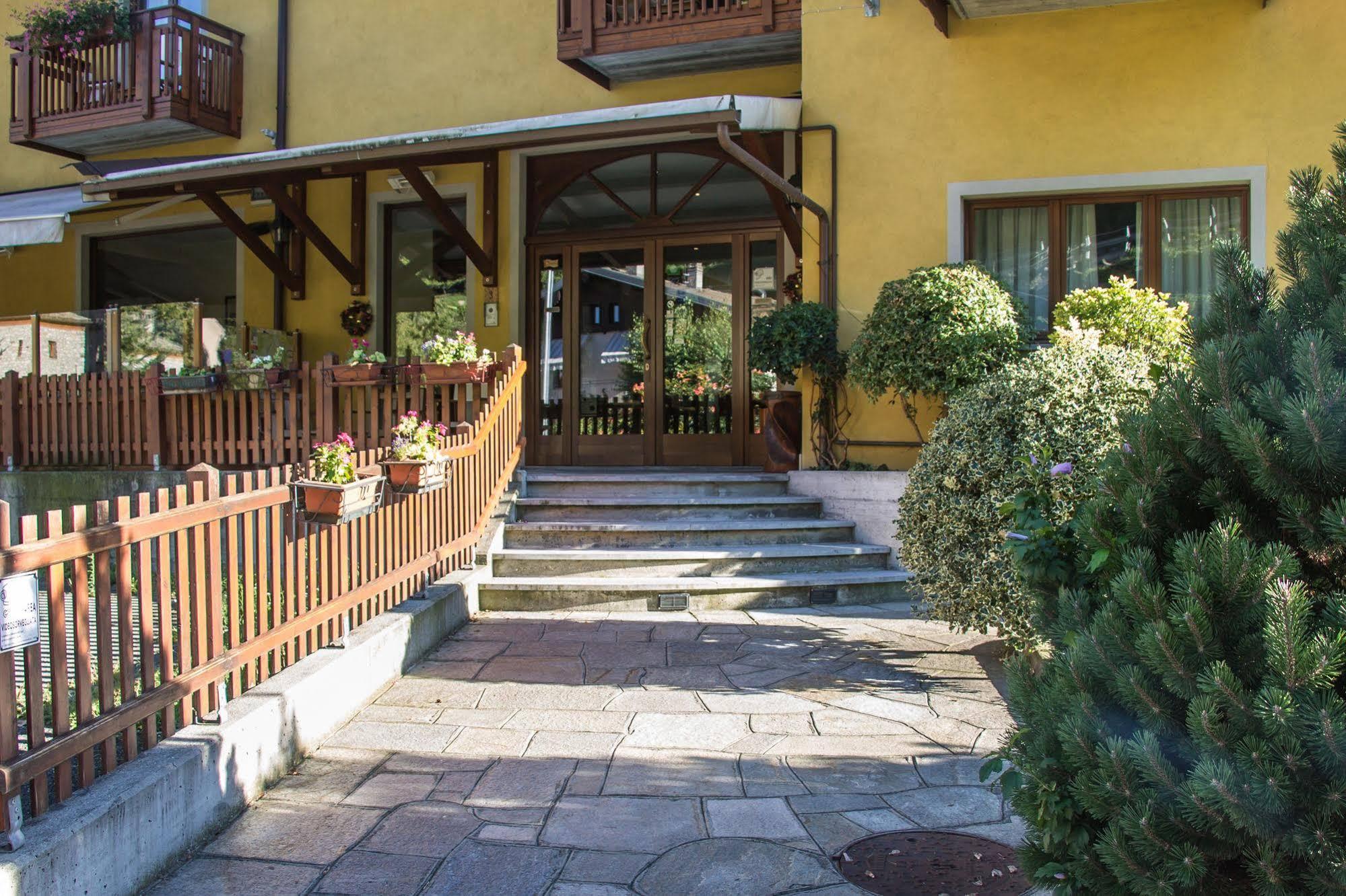 Crabun Hotel Pont-Saint-Martin Luaran gambar