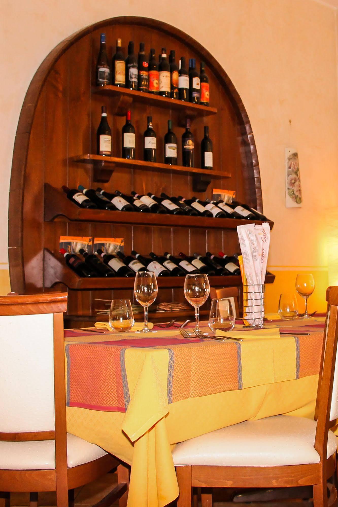 Crabun Hotel Pont-Saint-Martin Luaran gambar